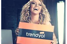Hadise’ye Soğuk Duş! 250 Bin Euro Tazminat…