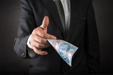 Duydunuz Mu? Milletin Vekiline 850, İşçi Emeklisine 35 Liracık Zam