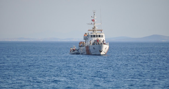 Çanakkale'de kaçak göçmenleri taşıyan tekne battı : 3 ölü!