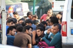  - Kaçak Göçmenler Çanakkale?yi Mesken Tuttu
